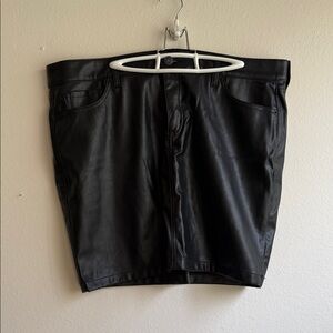 Women’s Black Faux Leather skirt
